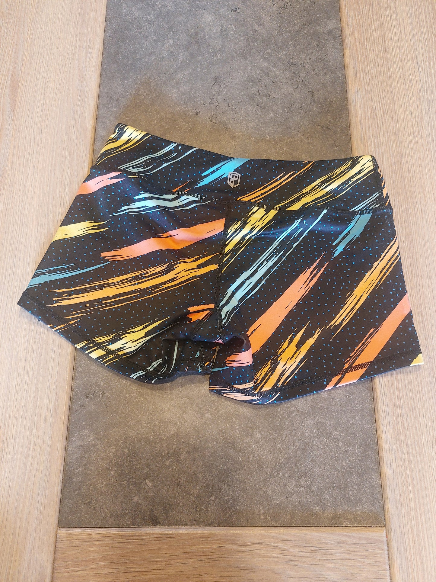BORN PRIMITIVE - Short