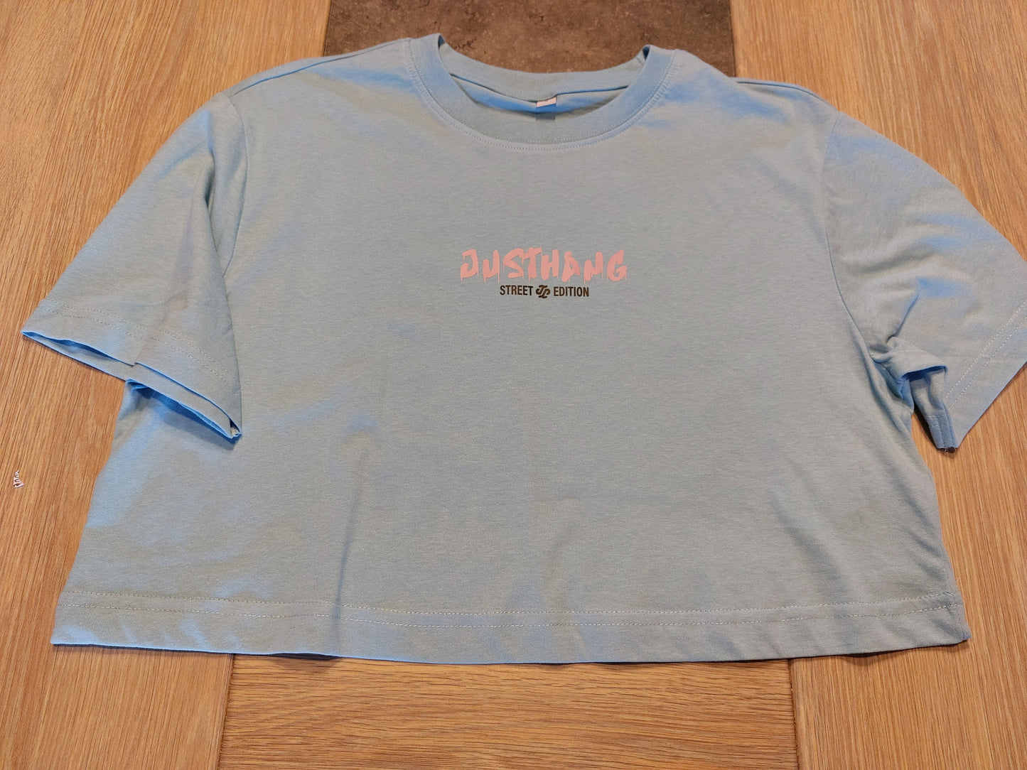 JUST HANG - Crop Top "Street Edition"